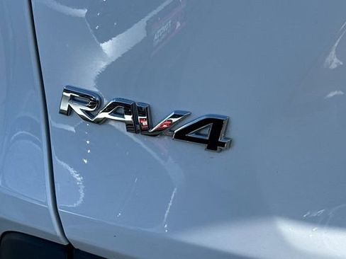 Used 2024 Toyota RAV4 LE FWD image 31