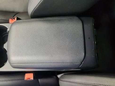 Used 2024 Porsche Macan image 50