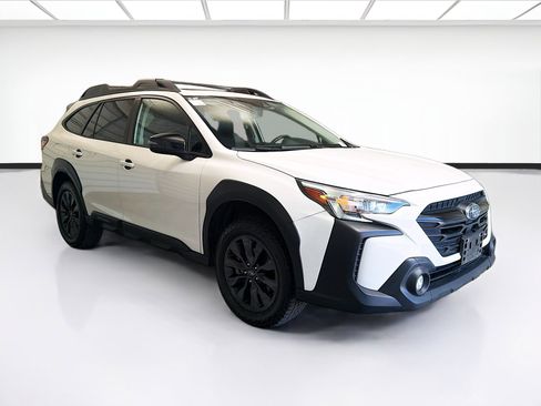 Used 2023 Subaru Outback Onyx Edition AWD/4WD image 3