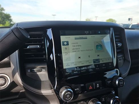 Used 2024 RAM 3500 Tradesman w/ Chrome Appearance Group image 26