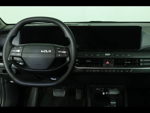 Used 2025 Kia K4 FWD image 13