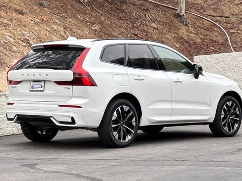 New 2026 Volvo XC60 T8 Plus w/ Climate Package PRO AWD/4WD image 5