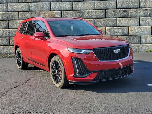 Used 2024 Cadillac XT6 Sport w/ LPO, Onyx Lite Package AWD/4WD image 7