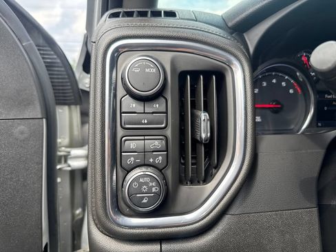 Used 2022 Chevrolet Silverado 2500 LT w/ Convenience Package AWD/4WD image 31