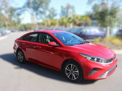 Certified 2023 Kia Forte LXS image 11