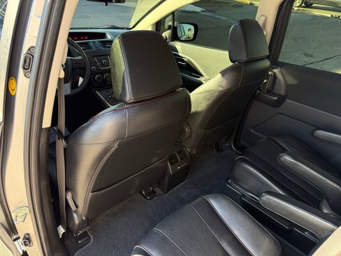 Used 2014 MAZDA MAZDA5 Grand Touring image 26