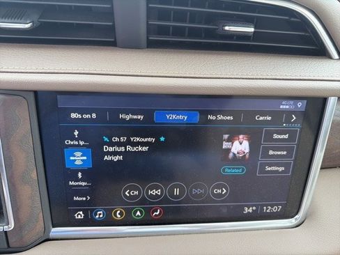 Used 2021 GMC Yukon Denali w/ Denali Premium Package image 19