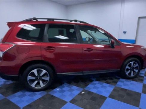 Used 2018 Subaru Forester 2.5i Premium image 9
