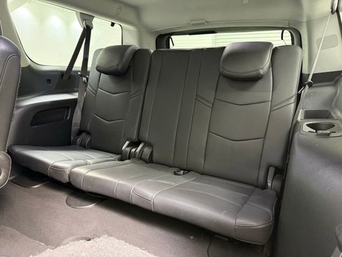 Used 2019 Cadillac Escalade ESV Luxury AWD/4WD image 22