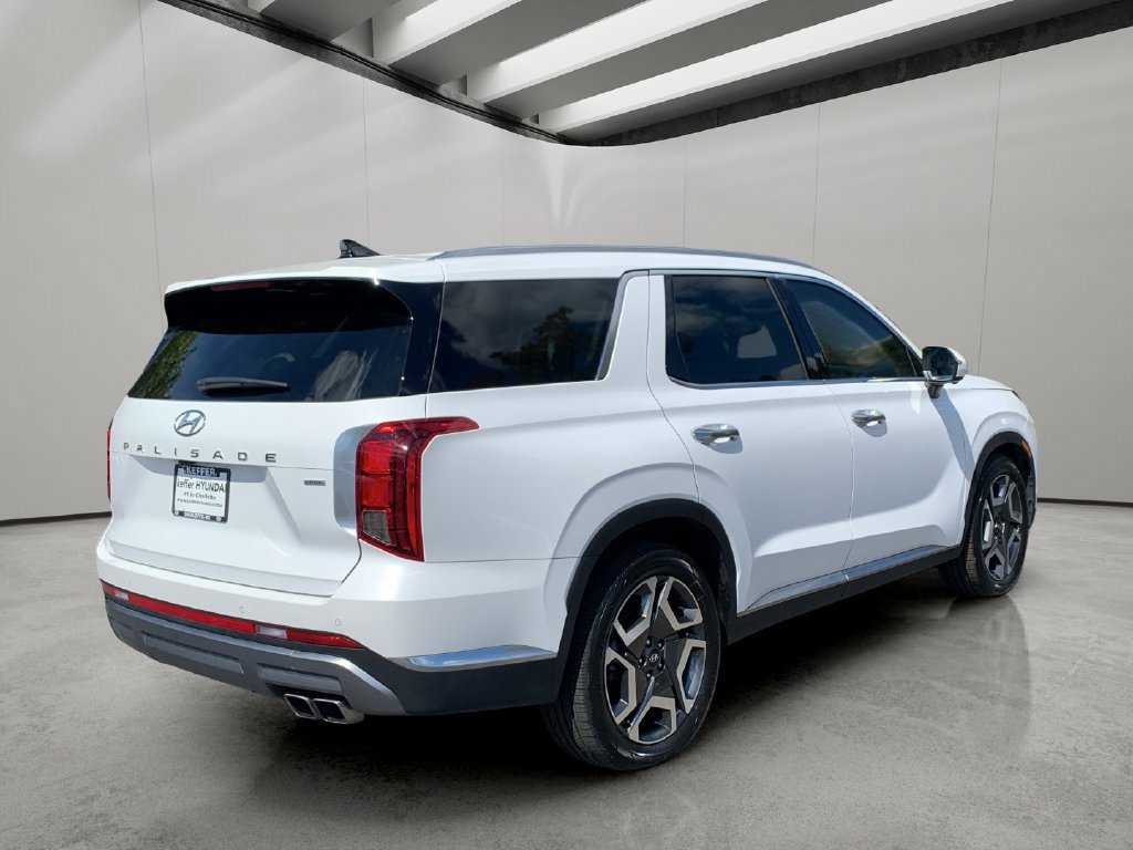 Used 2024 Hyundai Palisade Limited AWD/4WD image 5