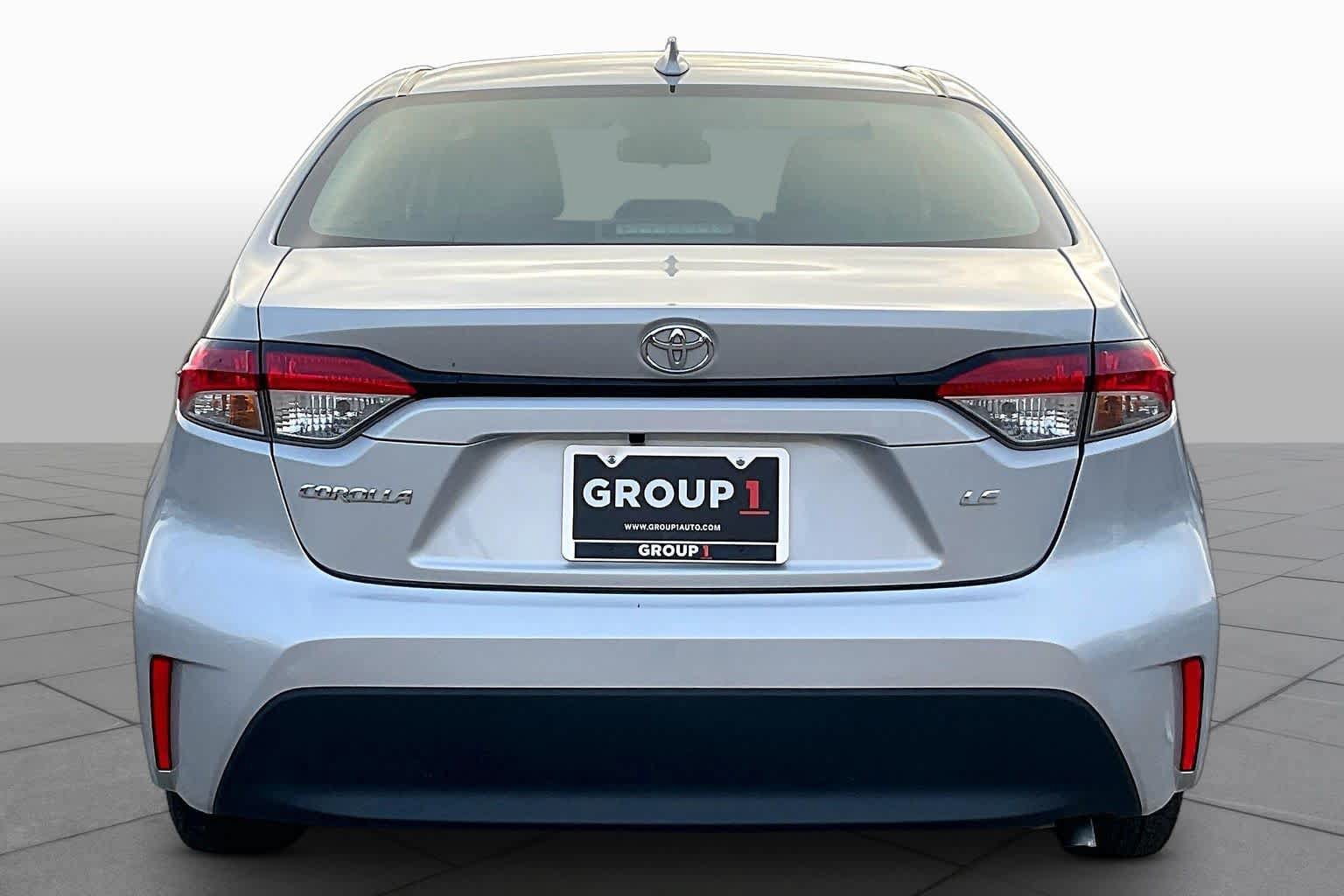 Used 2024 Toyota Corolla LE FWD image 5