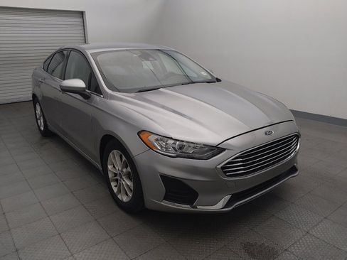 Used 2020 Ford Fusion SE FWD image 13