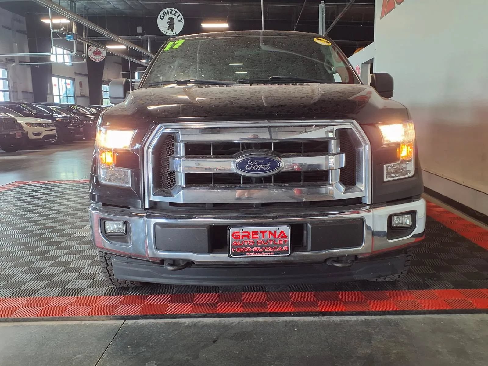 Used 2017 Ford F150 XLT w/ Trailer Tow Package AWD/4WD image 3