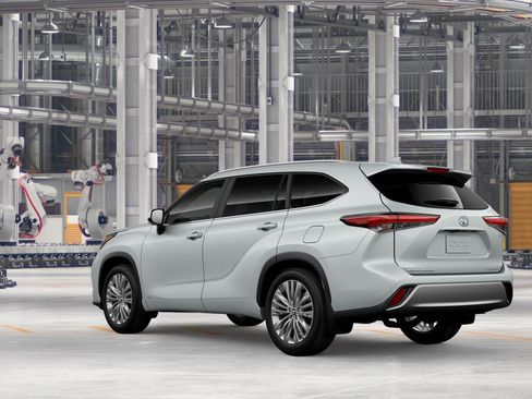 New 2026 Toyota Highlander Platinum image 6