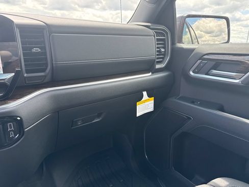 New 2026 GMC Sierra 1500 Elevation w/ Elevation Select Package AWD/4WD image 27