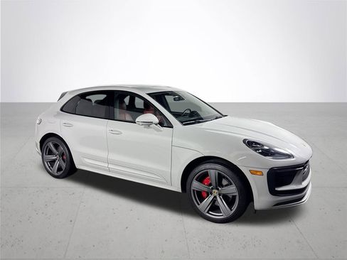 Used 2023 Porsche Macan S image 4