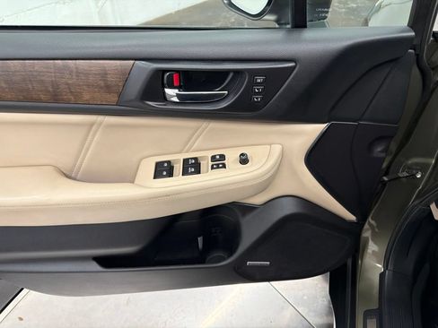 Used 2018 Subaru Outback 3.6R Limited AWD/4WD image 18