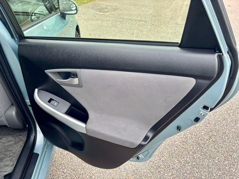 Used 2012 Toyota Prius One image 17