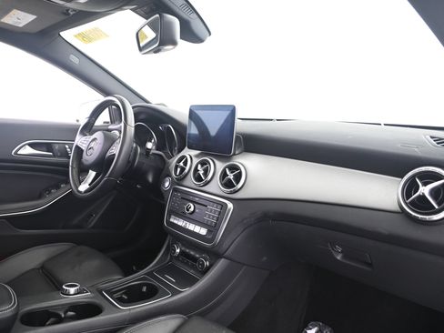 Used 2018 Mercedes-Benz CLA 250 4MATIC image 22