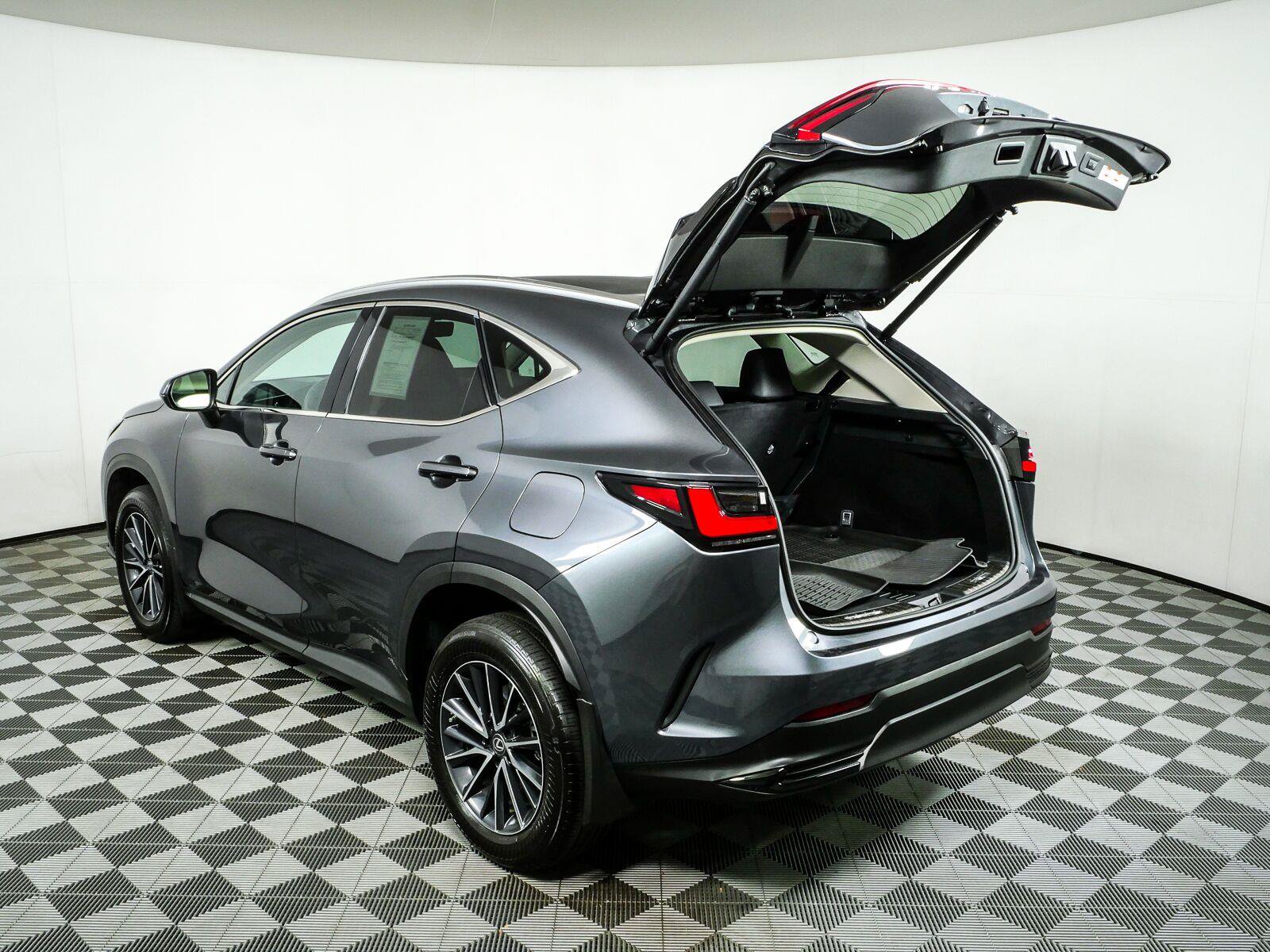 Used 2023 Lexus NX 350 AWD image 34