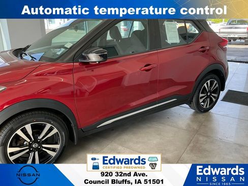 Used 2018 Nissan Kicks SR FWD image 5