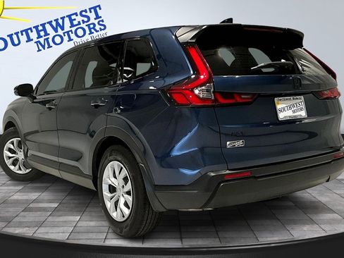 Used 2024 Honda CR-V LX image 4