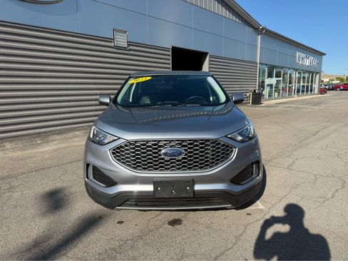 Used 2023 Ford Edge SEL image 3