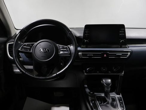 Used 2021 Kia Seltos S image 16
