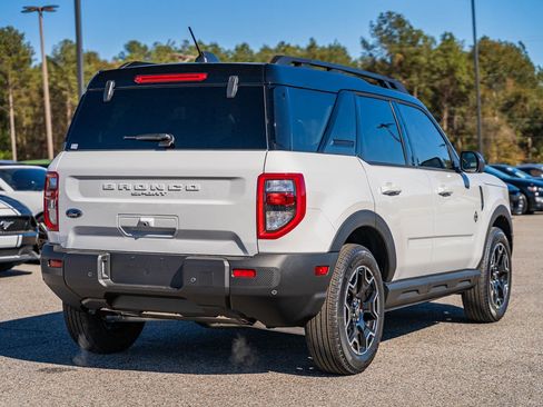 New 2025 Ford Bronco Sport Outer Banks image 4