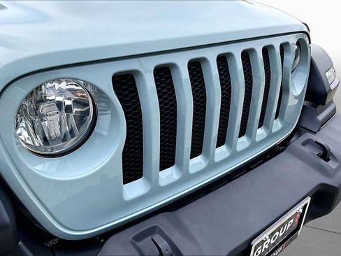 Used 2023 Jeep Wrangler Sport AWD/4WD image 32