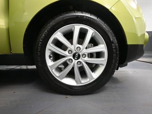 Used 2019 Kia Soul + w/ Audio Package FWD image 16