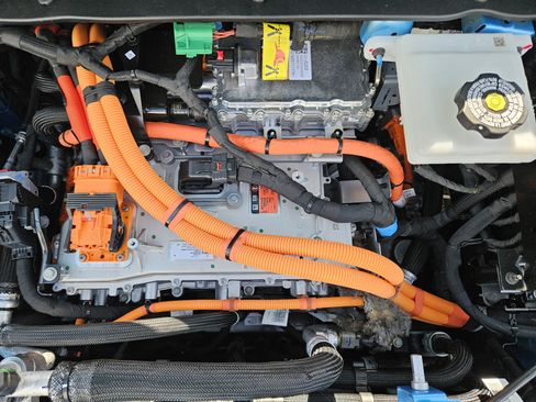 New 2027 Chevrolet Bolt LT FWD image 20