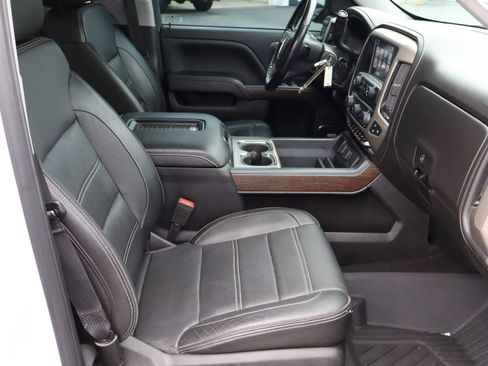 Used 2018 GMC Sierra 1500 Denali AWD/4WD image 36
