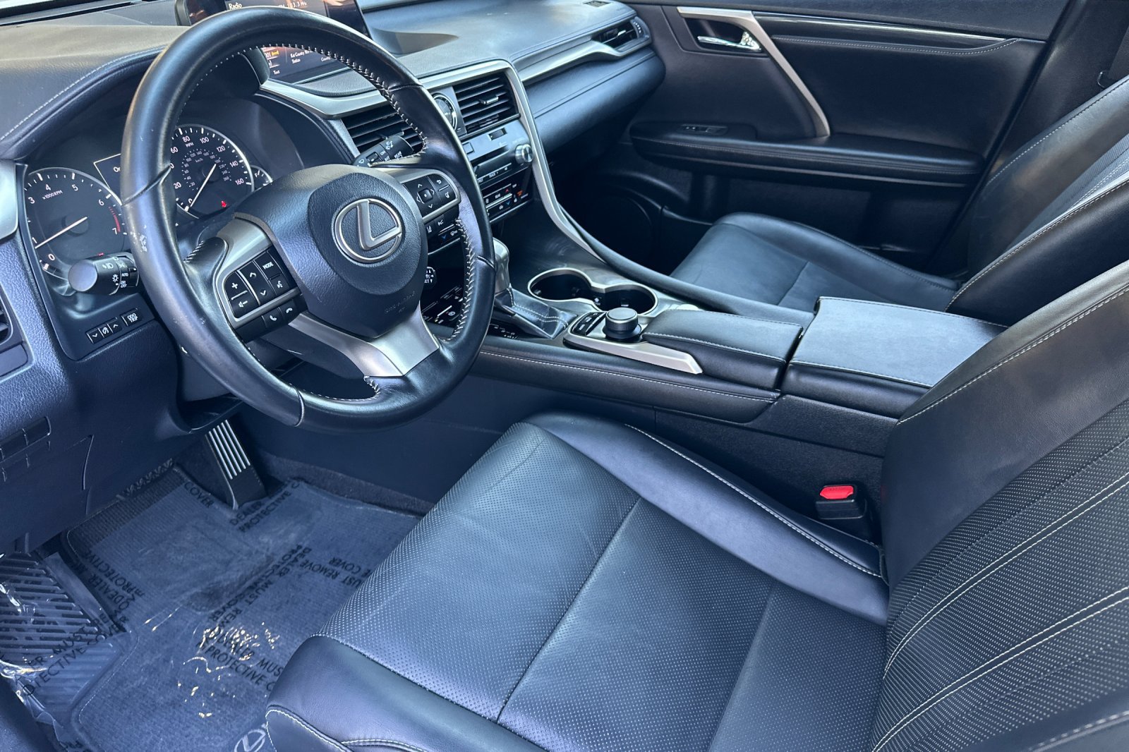 Used 2019 Lexus RX 350L FWD w/ Accessory Package image 9