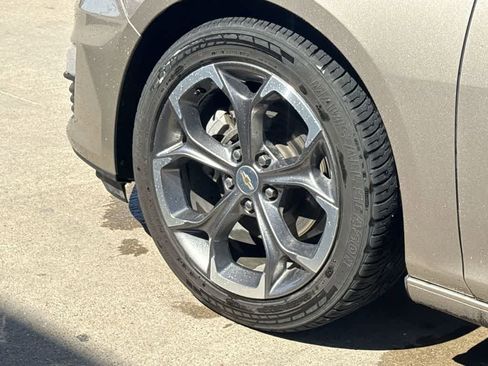 Used 2024 Chevrolet Malibu LT image 9