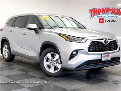 Used 2025 Toyota Highlander LE