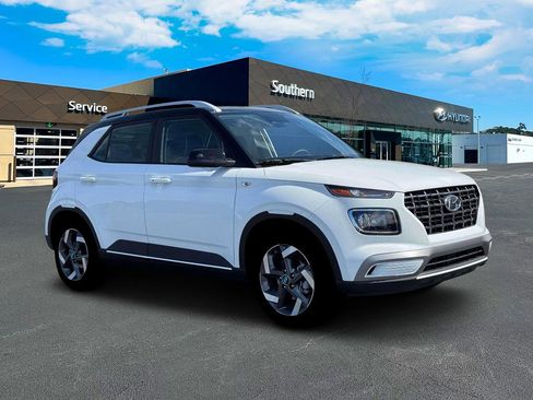 New 2026 Hyundai Venue SEL image 11