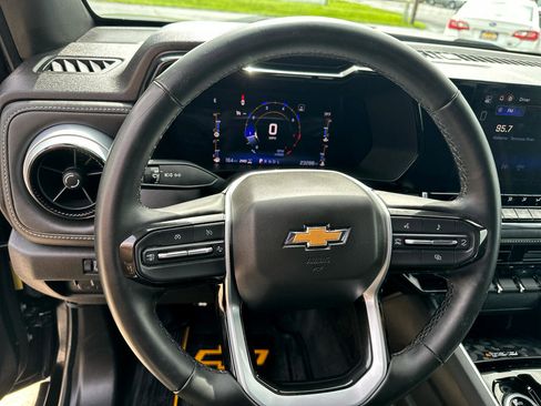 Used 2023 Chevrolet Colorado LT w/ LT Convenience Package II image 14