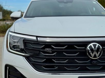 New 2026 Volkswagen Atlas Cross Sport SEL Premium R-Line