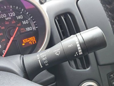 Used 2016 Nissan 370Z Coupe RWD image 17