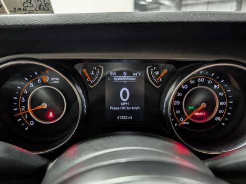 Used 2019 Jeep Wrangler Sport AWD/4WD image 18