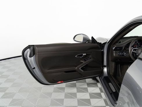 Used 2017 Porsche 911 Carrera RWD image 27