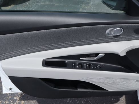 New 2026 Hyundai Elantra Limited FWD image 17