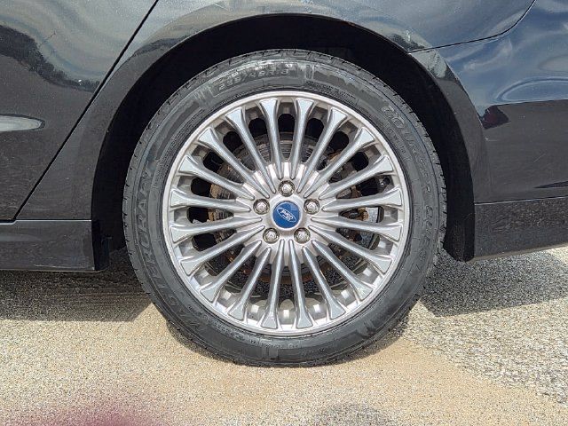 Used 2013 Ford Fusion Titanium w/ Titanium Driver Assist Pkg FWD image 9