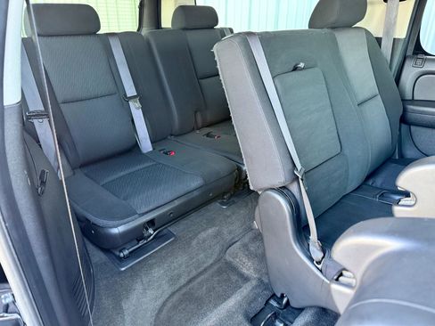Used 2010 Chevrolet Suburban LS w/ Interior Plus Package image 37