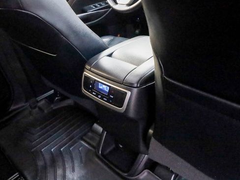 Used 2017 Toyota Highlander Limited image 51