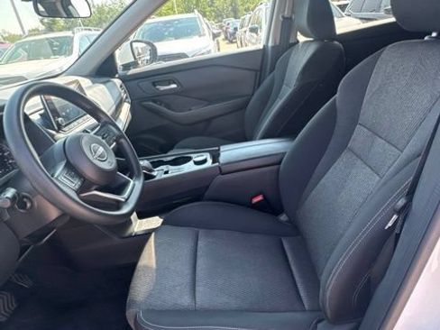 Used 2024 Nissan Rogue SV AWD/4WD image 11