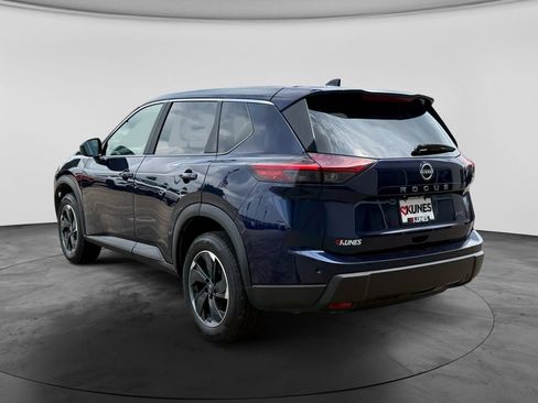 Used 2025 Nissan Rogue SV AWD/4WD image 7