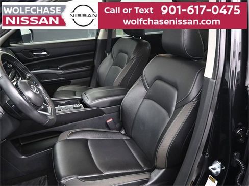 Used 2024 Nissan Pathfinder SL w/ SL Premium Package image 17