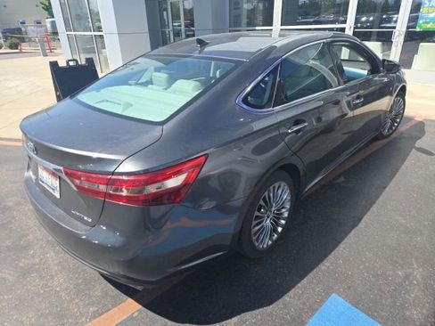 Used 2016 Toyota Avalon Limited FWD image 3